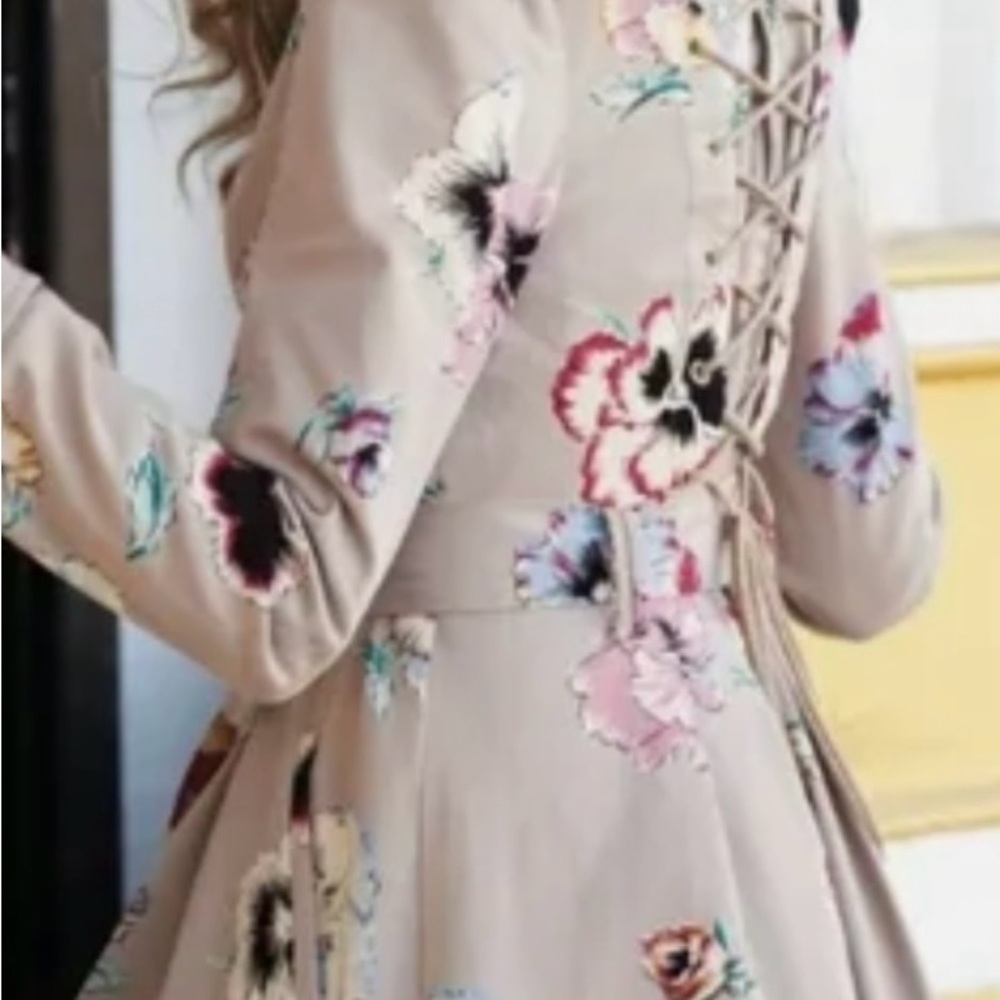 Elevenses Floral Tan trench with lace up detail on back - Picture 6 of 6